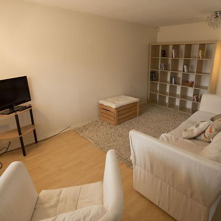 32 Pentland Close Chester Extérieur photo
