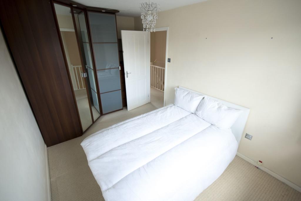 32 Pentland Close Chester Extérieur photo